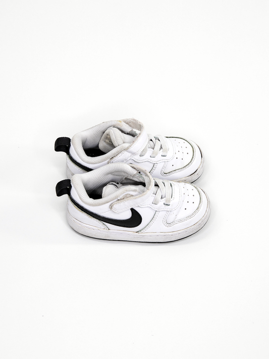 Classic White/Black Nike Sneakers